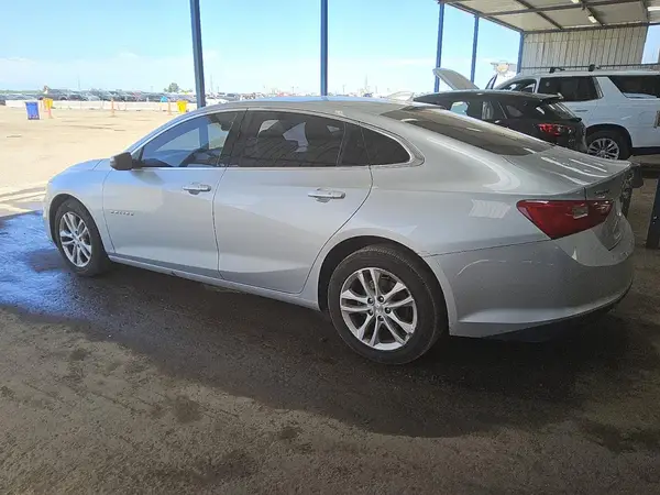 1G1ZD5ST0JF174349 2018 CHEVROLET MALIBU - Image 2