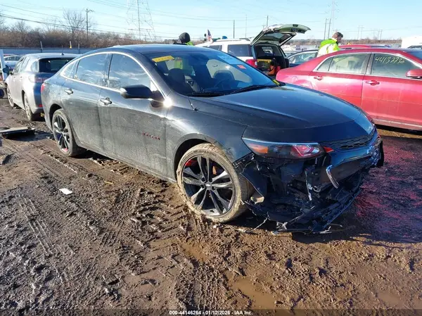 1G1ZD5ST0JF182421 2018 CHEVROLET MALIBU - Image 1