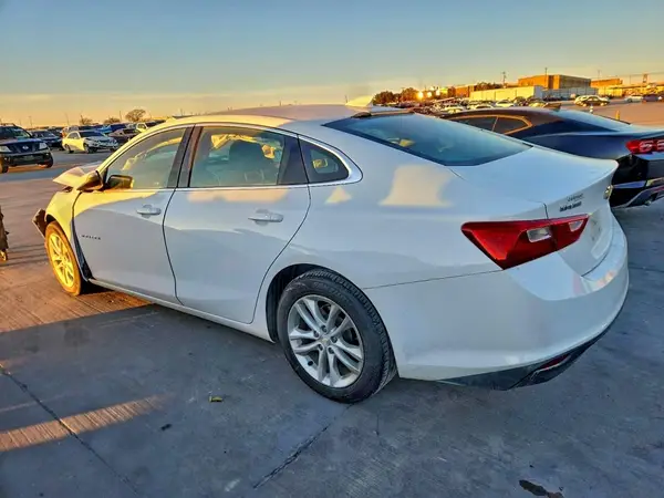 1G1ZD5ST0JF185206 2018 CHEVROLET MALIBU - Image 2