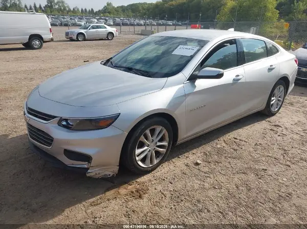 1G1ZD5ST0JF185447 2018 CHEVROLET MALIBU - Image 2