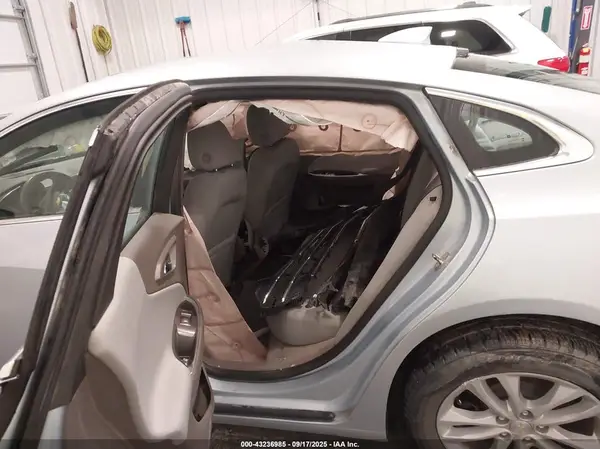 1G1ZD5ST0JF185464 2018 CHEVROLET MALIBU - Image 8