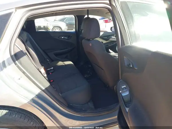 1G1ZD5ST0JF185755 2018 CHEVROLET MALIBU - Image 8