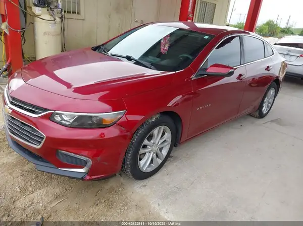 1G1ZD5ST0JF187490 2018 CHEVROLET MALIBU - Image 2