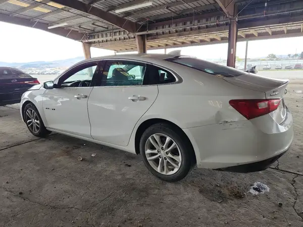 1G1ZD5ST0JF188185 2018 CHEVROLET MALIBU - Image 2