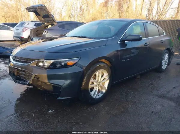 1G1ZD5ST0JF188736 2018 CHEVROLET MALIBU - Image 2