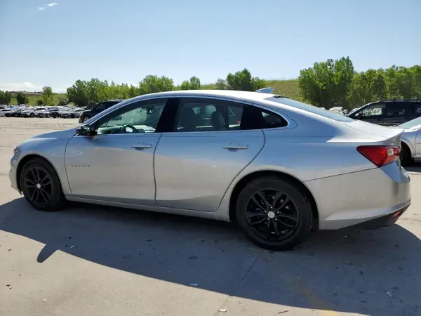 1G1ZD5ST0JF190132 2018 CHEVROLET MALIBU - Image 2