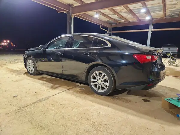1G1ZD5ST0JF192575 2018 CHEVROLET MALIBU - Image 2