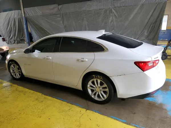1G1ZD5ST0JF194830 2018 CHEVROLET MALIBU - Image 2