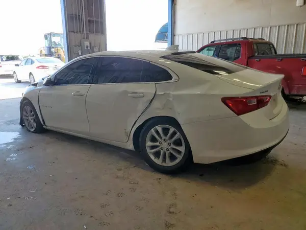 1G1ZD5ST0JF197081 2018 CHEVROLET MALIBU - Image 2