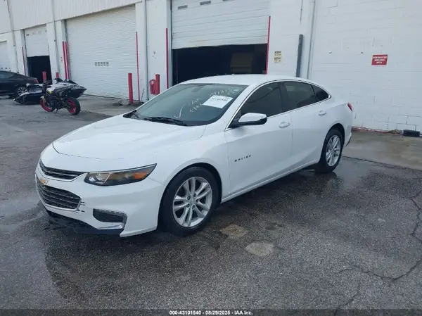 1G1ZD5ST0JF197873 2018 CHEVROLET MALIBU - Image 2