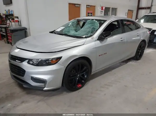 1G1ZD5ST0JF199087 2018 CHEVROLET MALIBU - Image 2