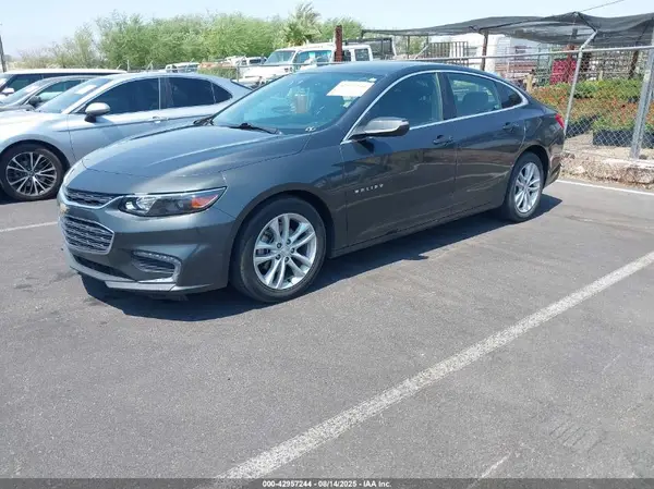 1G1ZD5ST0JF203977 2018 CHEVROLET MALIBU - Image 2