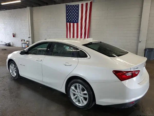 1G1ZD5ST0JF208693 2018 CHEVROLET MALIBU - Image 2