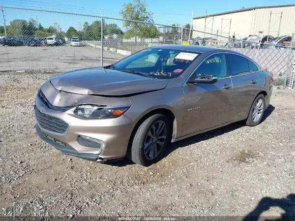 1G1ZD5ST0JF210069 2018 CHEVROLET MALIBU - Image 2