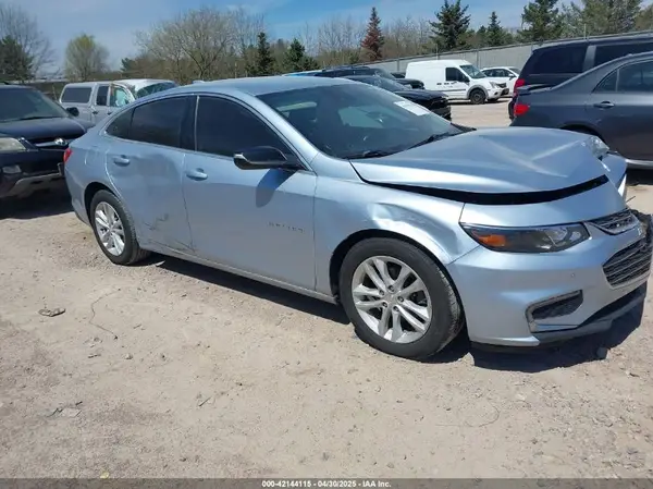 1G1ZD5ST0JF211951 2018 CHEVROLET MALIBU - Image 1