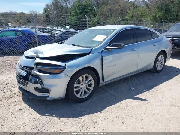 1G1ZD5ST0JF211951 2018 CHEVROLET MALIBU - Image 2