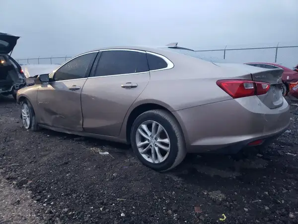 1G1ZD5ST0JF214932 2018 CHEVROLET MALIBU - Image 2