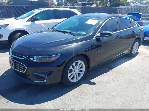 1G1ZD5ST0JF215076 2018 CHEVROLET MALIBU - Image 2