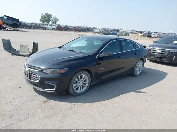 1G1ZD5ST0JF217121 2018 CHEVROLET MALIBU - Image 2