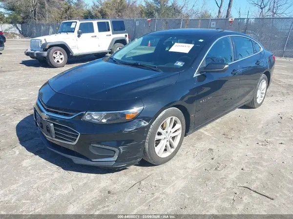 1G1ZD5ST0JF221296 2018 CHEVROLET MALIBU - Image 2