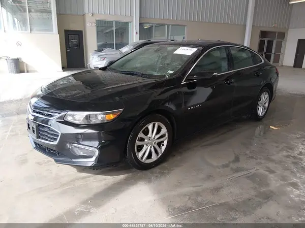 1G1ZD5ST0JF235831 2018 CHEVROLET MALIBU - Image 2