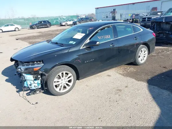 1G1ZD5ST0JF237806 2018 CHEVROLET MALIBU - Image 2