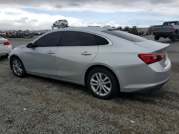 1G1ZD5ST0JF238602 2018 CHEVROLET MALIBU - Image 2