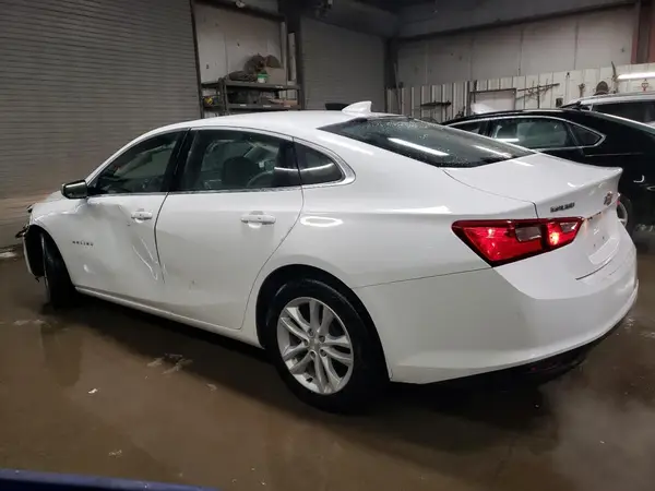 1G1ZD5ST0JF241581 2018 CHEVROLET MALIBU - Image 2