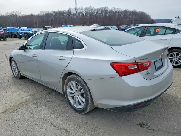 1G1ZD5ST0JF243962 2018 CHEVROLET MALIBU - Image 2