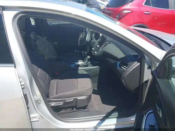 2018 CHEVROLET MALIBU IAAI lot 45954946 auction photo 5