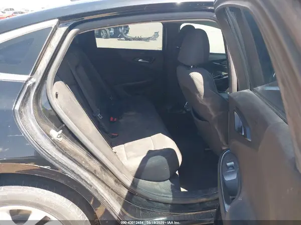 1G1ZD5ST0JF247395 2018 CHEVROLET MALIBU - Image 8