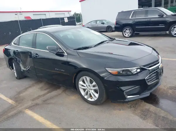 1G1ZD5ST0JF249793 2018 CHEVROLET MALIBU - Image 1