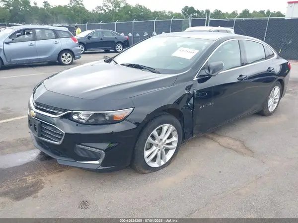 1G1ZD5ST0JF249793 2018 CHEVROLET MALIBU - Image 2