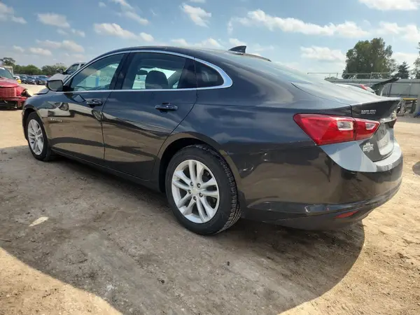 1G1ZD5ST0JF252516 2018 CHEVROLET MALIBU - Image 2