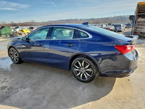 1G1ZD5ST0JF254864 2018 CHEVROLET MALIBU - Image 2