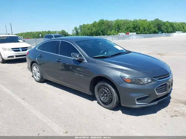 1G1ZD5ST0JF255108 2018 CHEVROLET MALIBU - Image 1