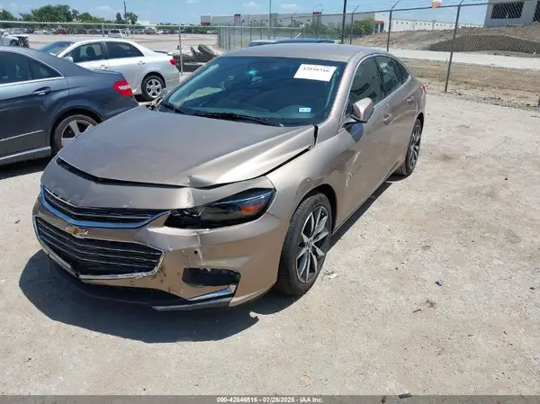 1G1ZD5ST0JF256257 2018 CHEVROLET MALIBU - Image 2