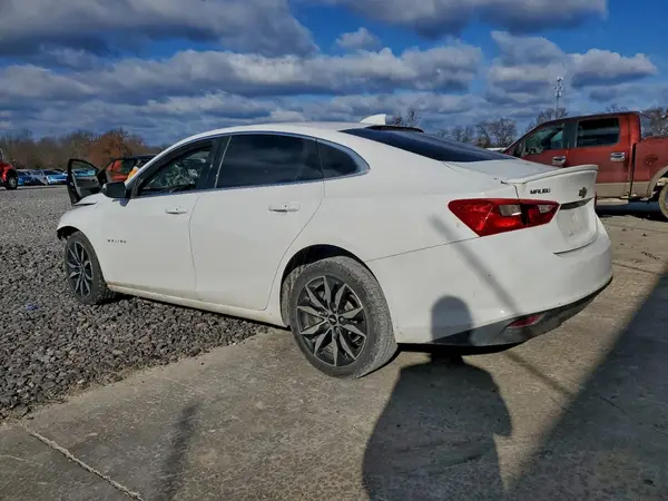 1G1ZD5ST0JF257117 2018 CHEVROLET MALIBU - Image 2