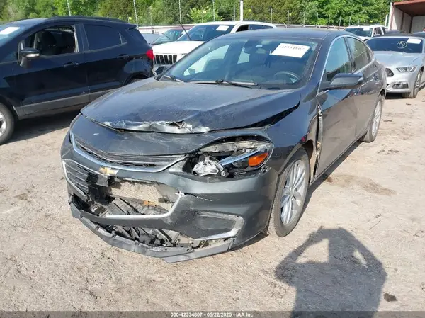 1G1ZD5ST0JF257277 2018 CHEVROLET MALIBU - Image 2