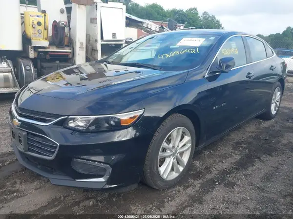 1G1ZD5ST0JF258283 2018 CHEVROLET MALIBU - Image 2