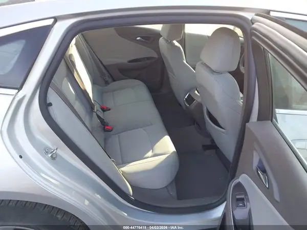 1G1ZD5ST0JF261104 2018 CHEVROLET MALIBU - Image 8