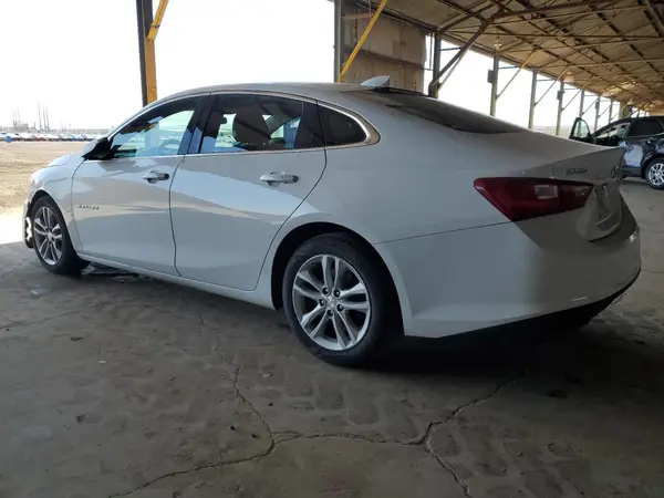1G1ZD5ST0JF262981 2018 CHEVROLET MALIBU - Image 2
