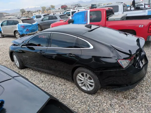 1G1ZD5ST0JF266769 2018 CHEVROLET MALIBU - Image 2