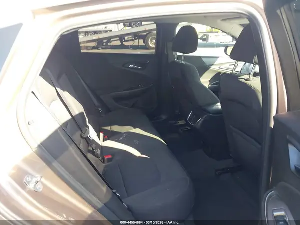 1G1ZD5ST0JF267677 2018 CHEVROLET MALIBU - Image 8