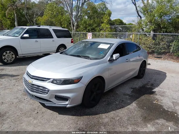 1G1ZD5ST0JF268246 2018 CHEVROLET MALIBU - Image 2