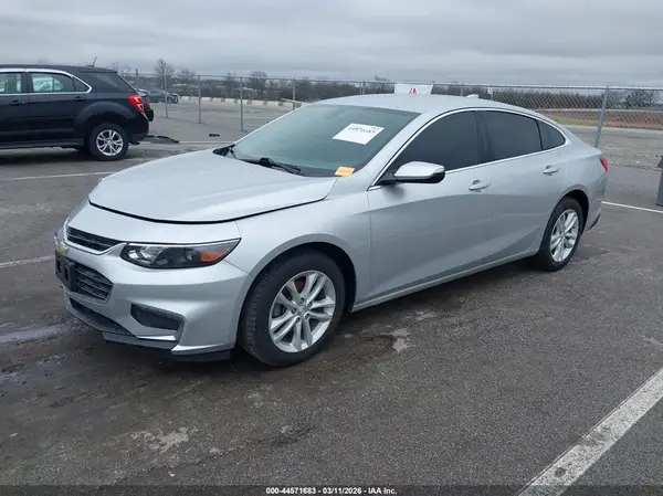 1G1ZD5ST0JF270305 2018 CHEVROLET MALIBU - Image 2