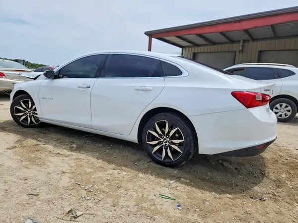 1G1ZD5ST0JF272989 2018 CHEVROLET MALIBU - Image 2