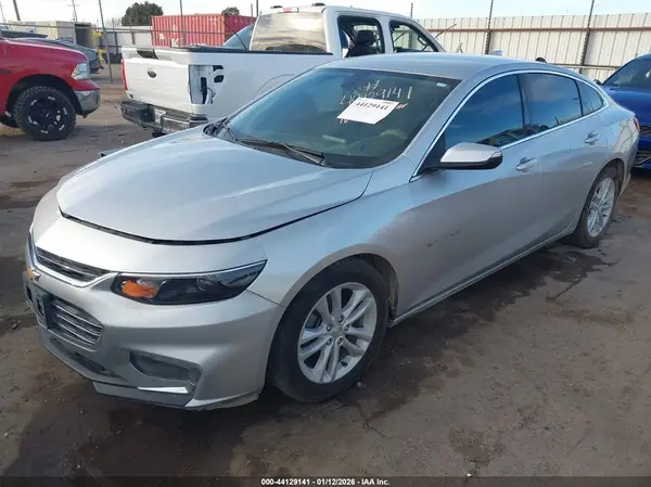 1G1ZD5ST0JF275486 2018 CHEVROLET MALIBU - Image 2