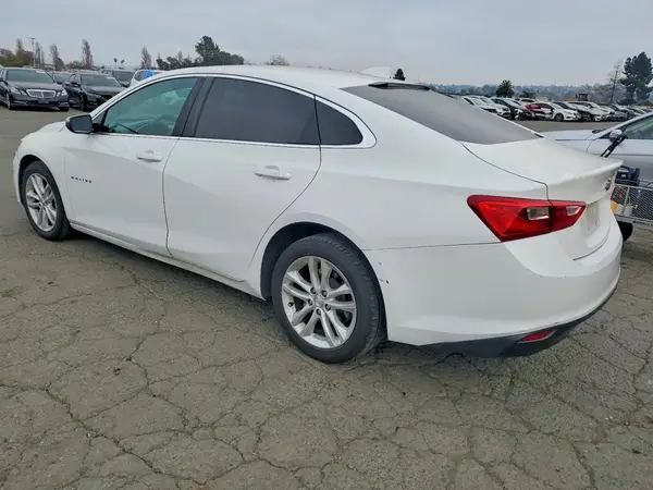 1G1ZD5ST0JF277075 2018 CHEVROLET MALIBU - Image 2