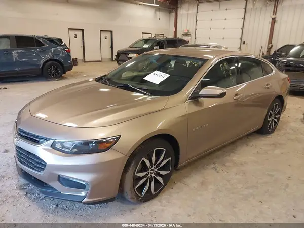 1G1ZD5ST0JF282325 2018 CHEVROLET MALIBU - Image 2